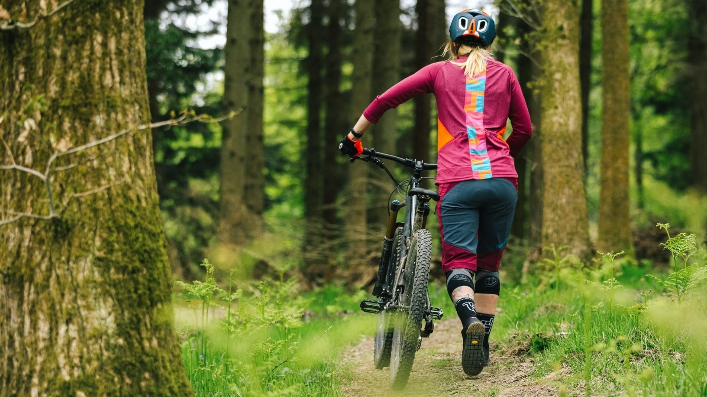 A Complete Guide To Womens Mountain Bike Gear Set 